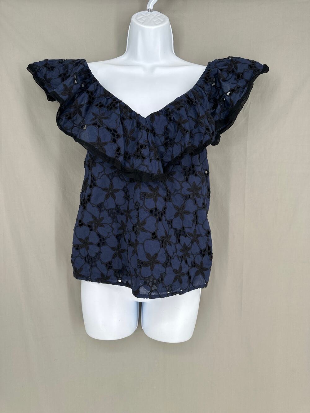 Rebecca Taylor Top 4 Blue Ruffle Floral Eyelet Ruffle Black Cottagecore Bohemian